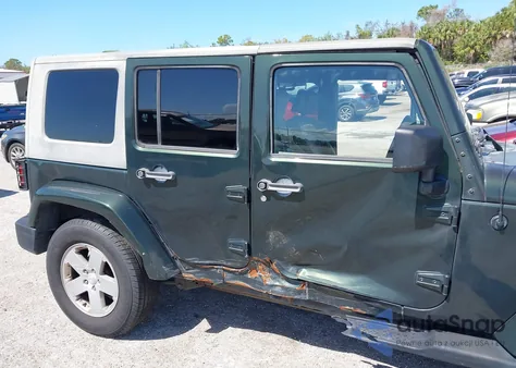 2010 Jeep Wrangler Unlimited Sahara из США, поврежденный, VIN 1J4BA5H14AL182358